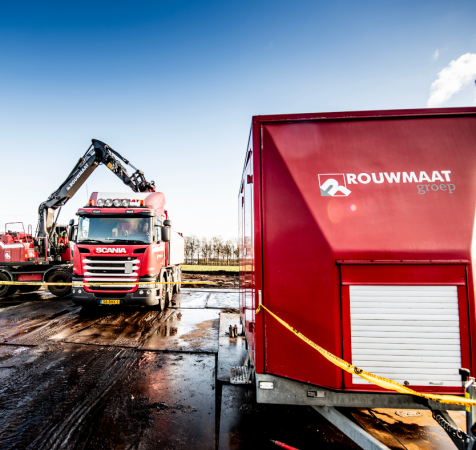bodemsanering milieutechniek kraan vrachtwagen westerhaar gww rouwmaat