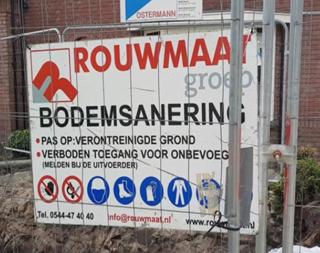 project bodemsanering milieutechniek klaashofweg eibergen rouwmaat waarschuwingsbord bouwhek