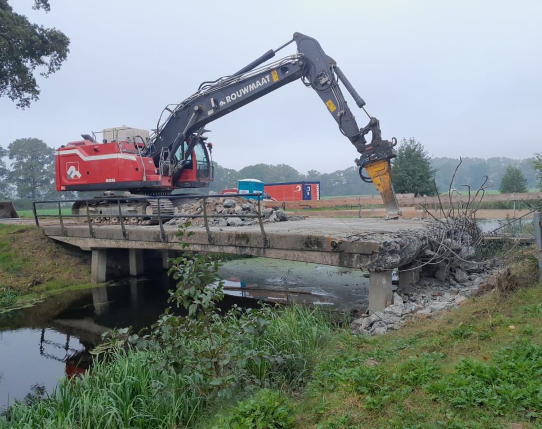 Brug slopen rouwmaat