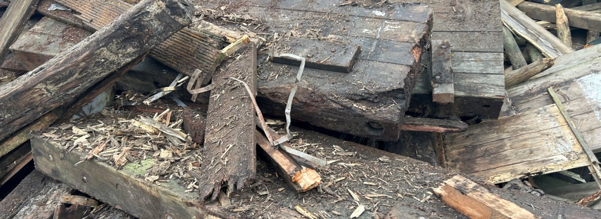 c-hout afval Rouwmaat