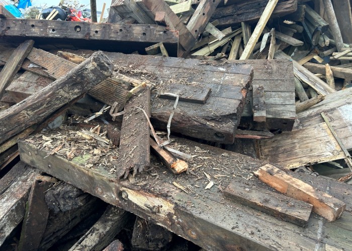 c-hout afval Rouwmaat