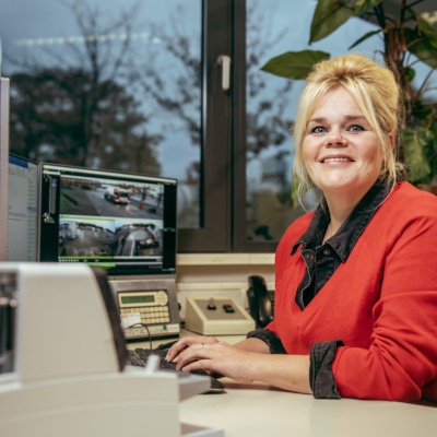 Karin Calot weegbrug groenlo rouwmaat