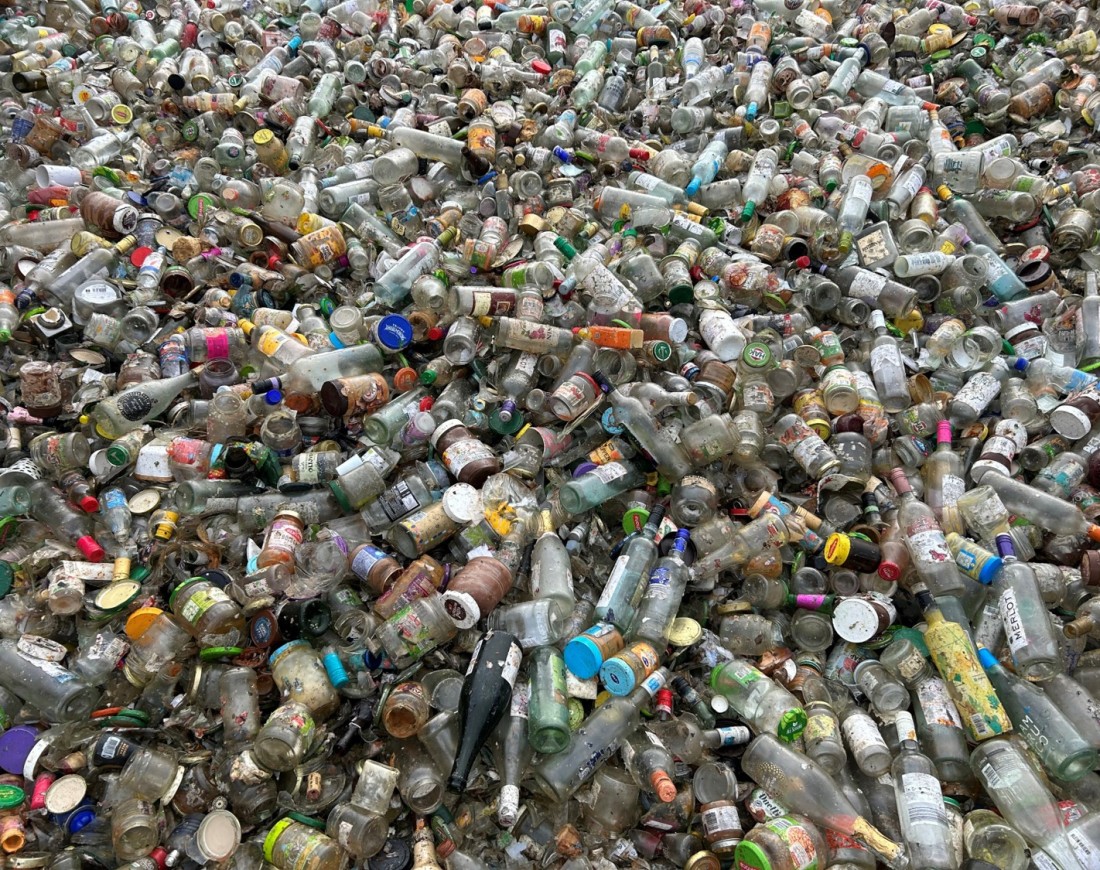 flessenglas glas afval rouwmaat