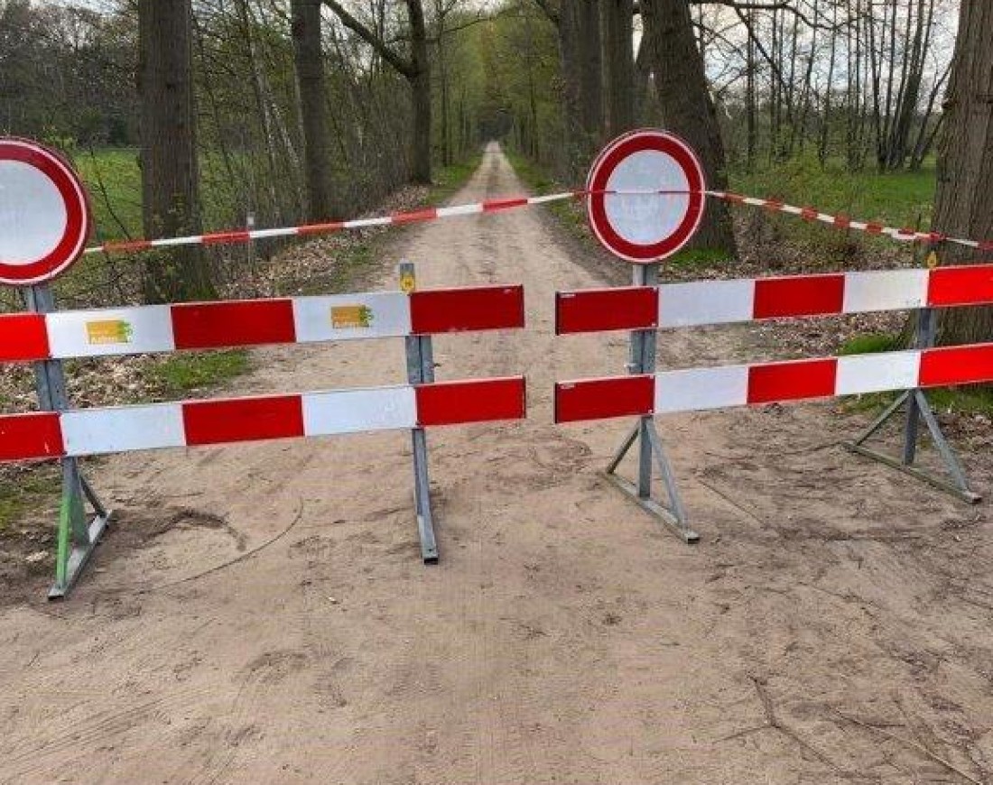 FOTO wegafzetting lage wolboomsdijk