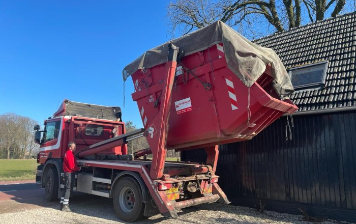 afval container afzetbak rouwmaat chauffeur gelderland overijssel
