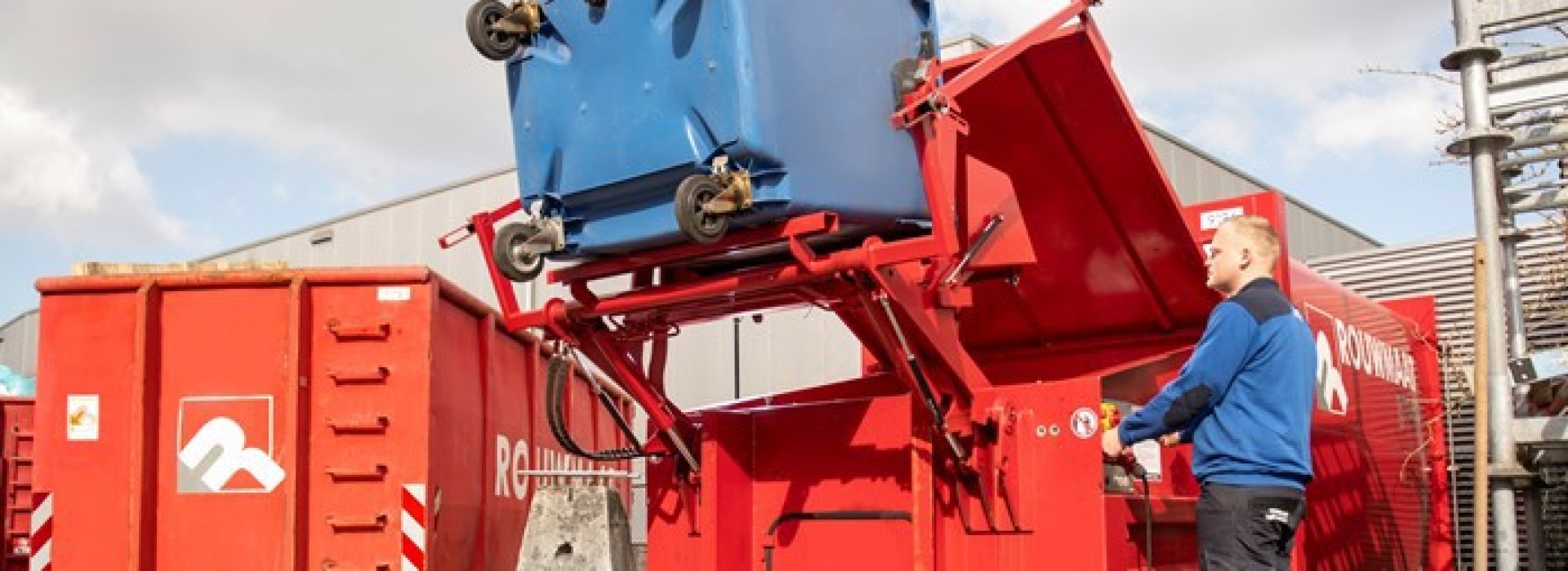 afval kiepkantelcontainer rolcontainer klant Voskamp Rouwmaat