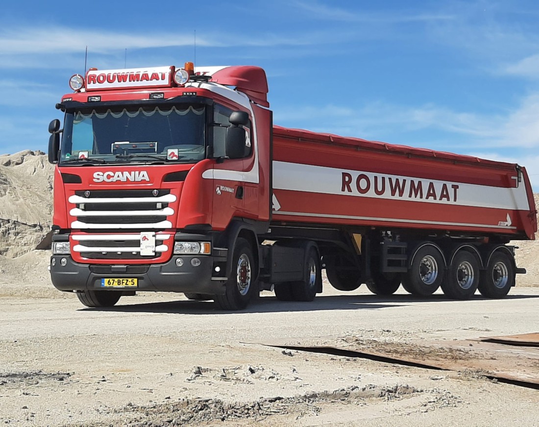 bulk kipper vrachtwagen afval bouwstof rouwmaat