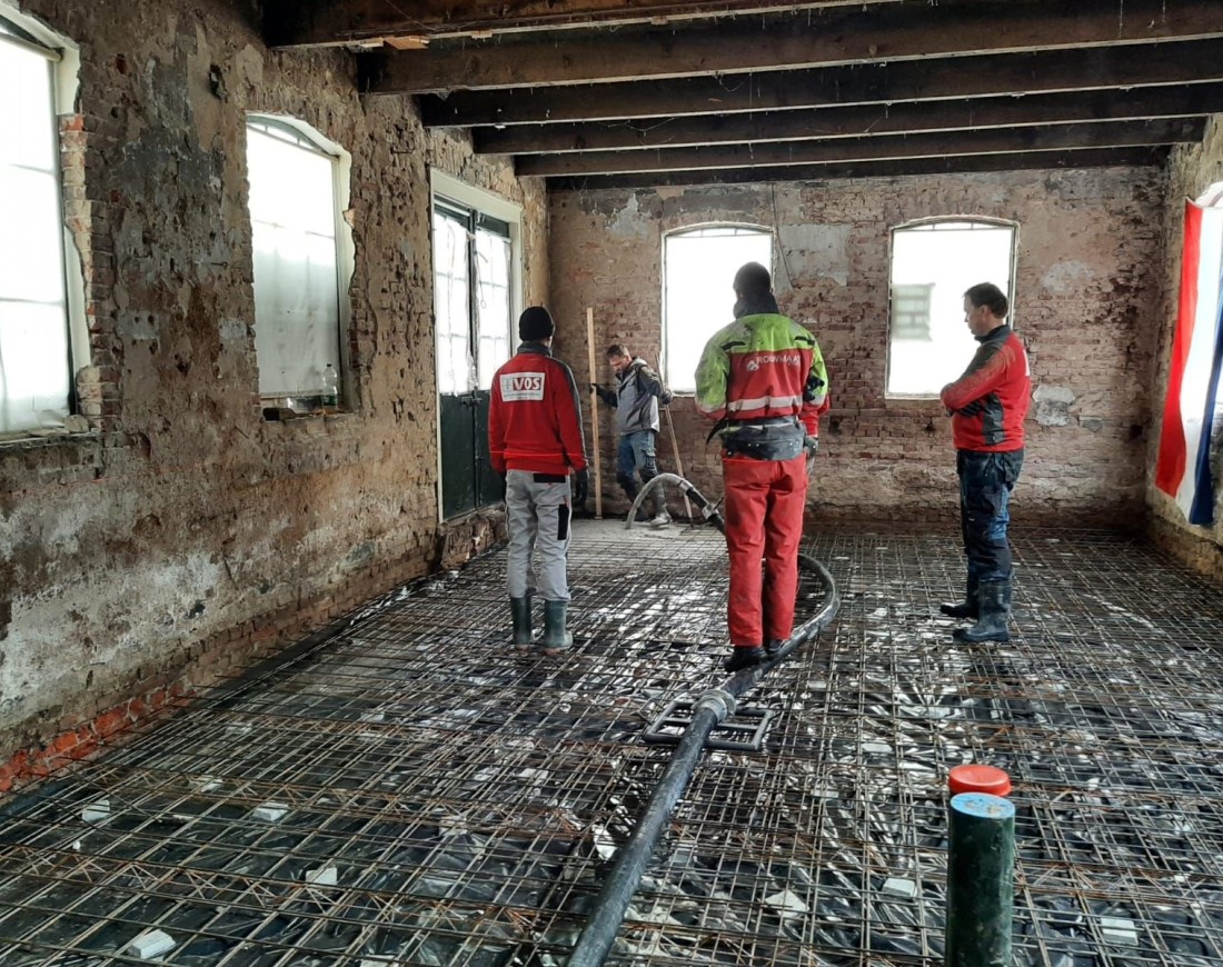 LR betonmixer aanhangerpomp beton stort Rouwmaat (18)