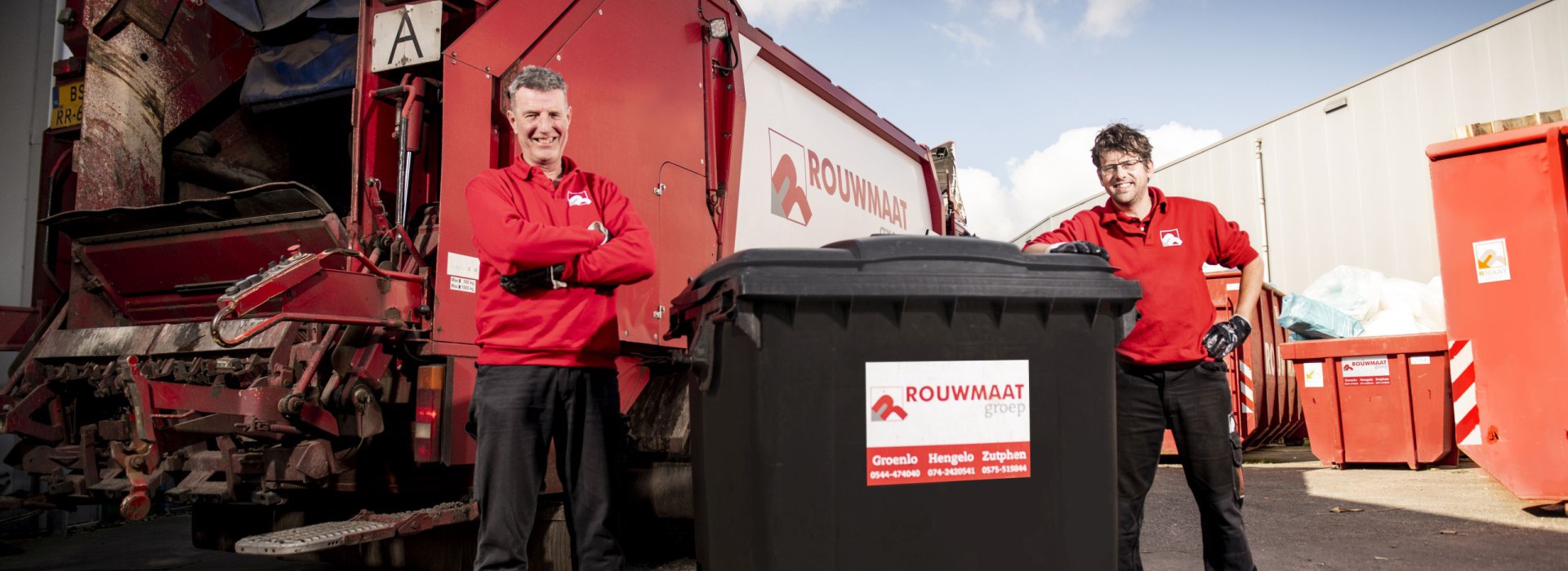 afval perskraakwagen rolcontainer medewerker Alexander Cupido Ben Klaassen bijrijder chauffeur afvalwagen Rouwmaat transport