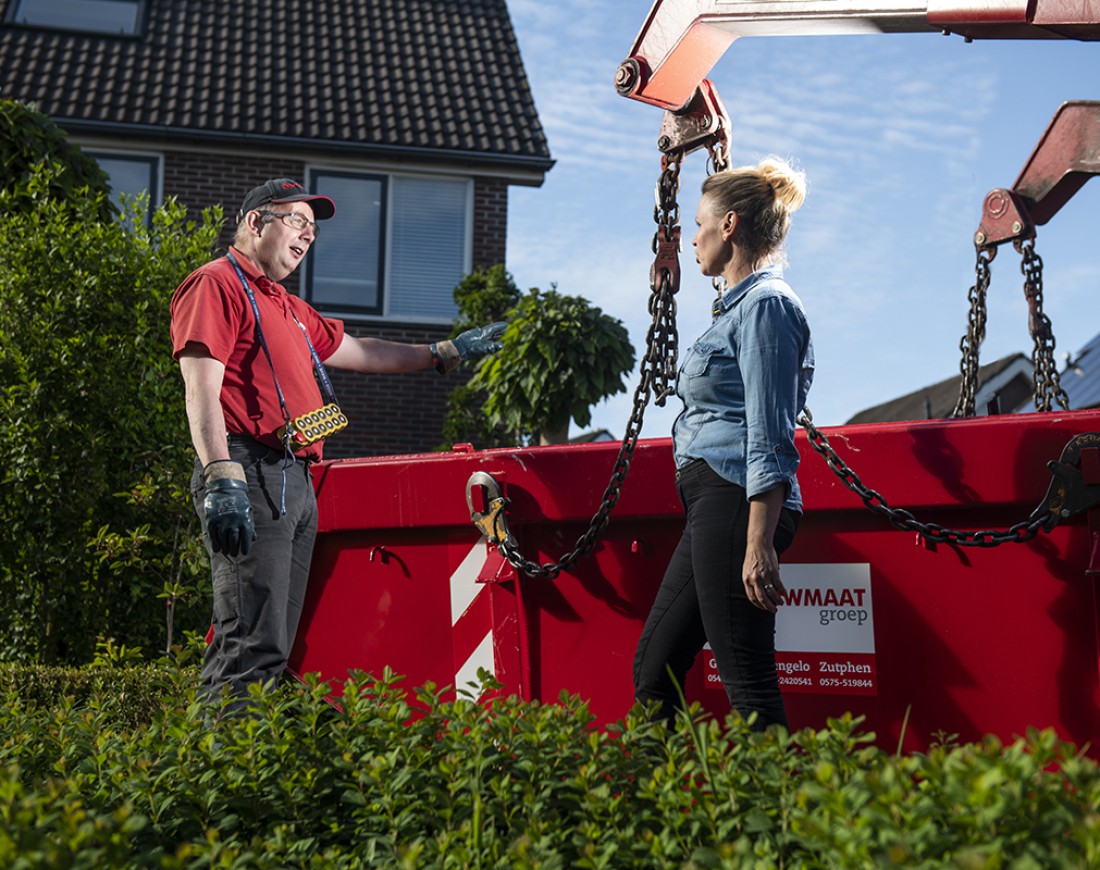 Rouwmaat bezorgen container NCH Chauffeur Marc