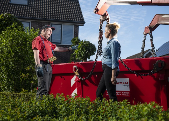 Rouwmaat bezorgen container NCH Chauffeur Marc