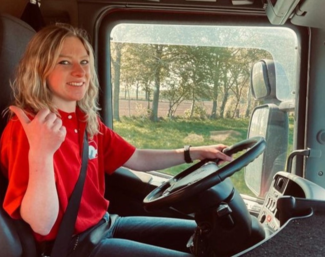 medewerker Lisa Hummelink vrachtwagen planner GWW