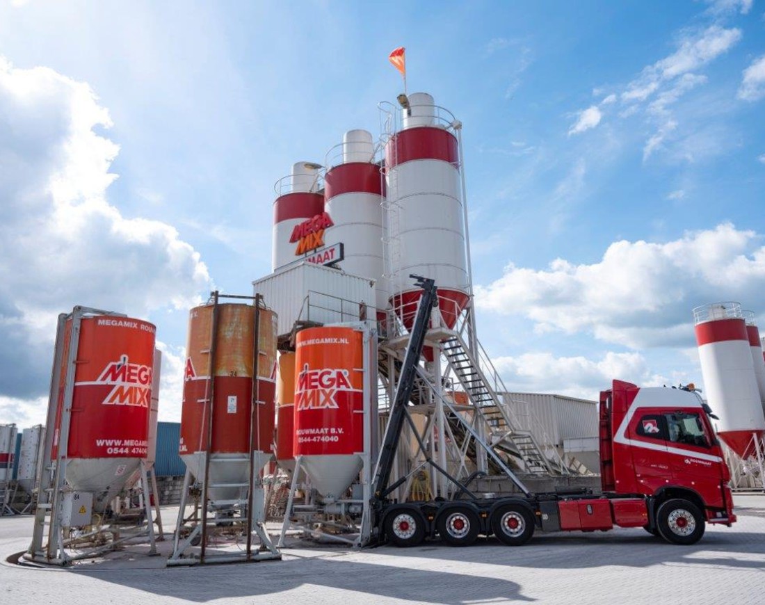 MegaMix silos Rouwmaat vrachtwagen Rouwmaat beton Groenlo Achterhoek