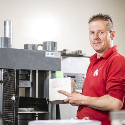 medewerker Ralf Ribbers betontechnoloog Rouwmaat Groenlo Achterhoek