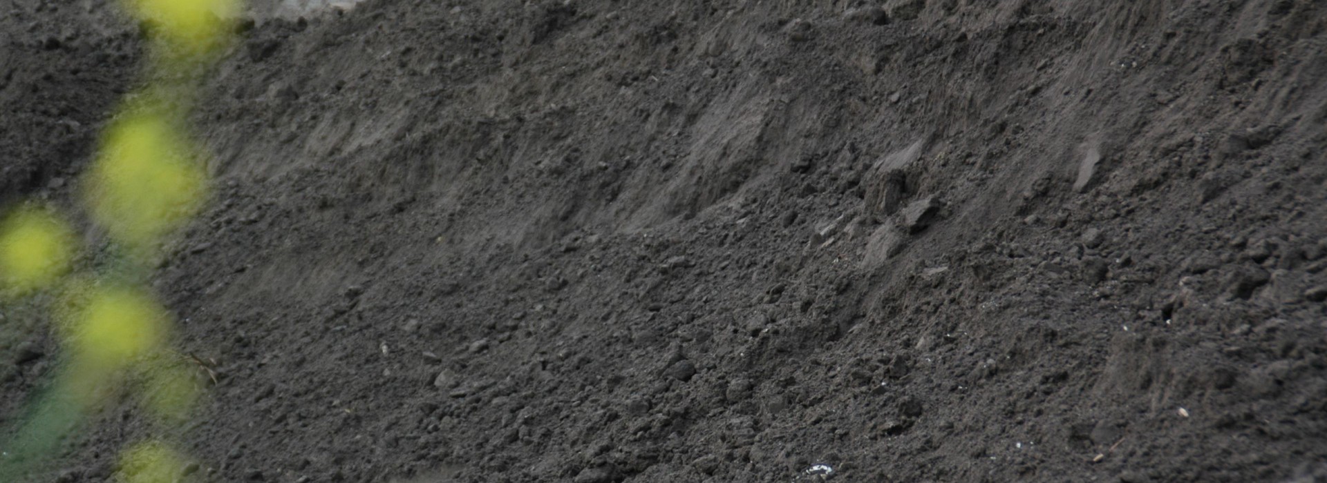 product zwarte grond Rouwmaat