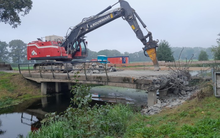 project Sloop brug Leijerweerdsdijk Enter kraan Rouwmaat