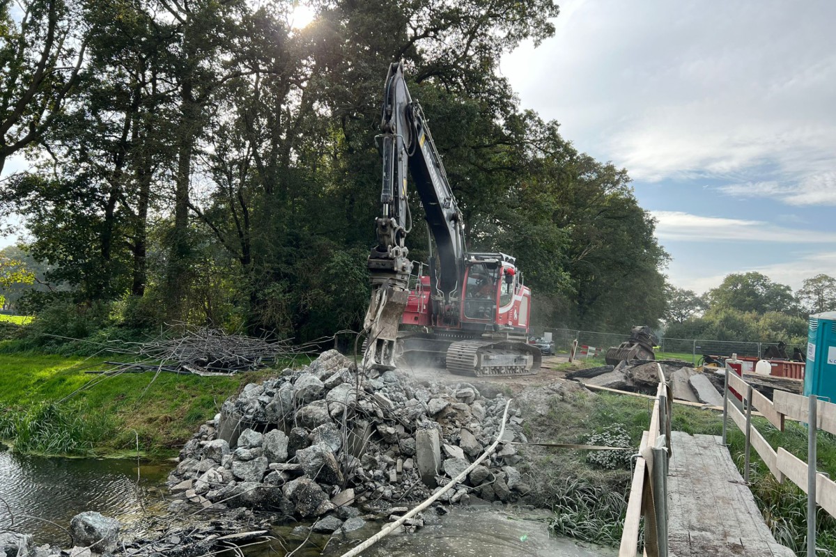 project Sloop brug Leijerweerdsdijk Enter kraan Rouwmaat