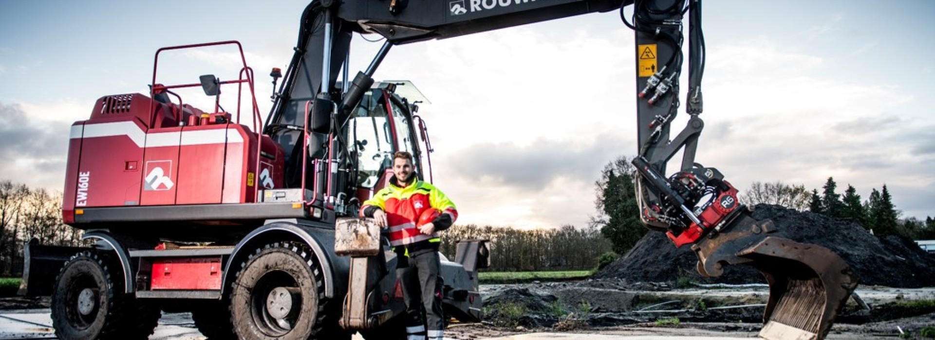 stijn medewerker kraan westerhaar gww project rouwmaat