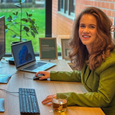 vacature marketing communicatie specialist medewerker maxime 2
