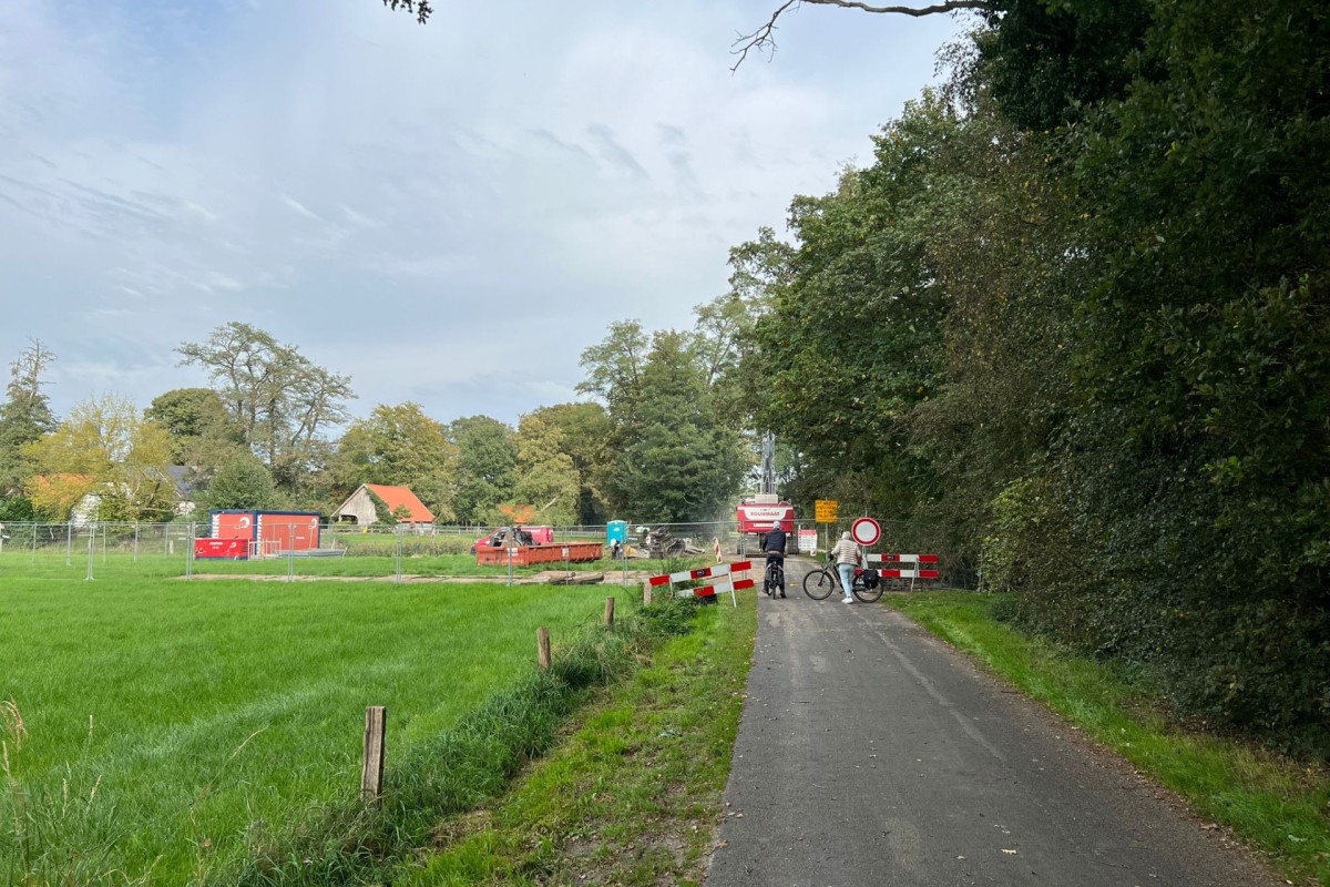 project Sloop brug Leijerweerdsdijk Enter kraan Rouwmaat wegafsluiting